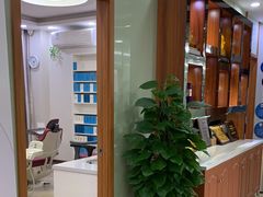 -茂菊口腔连锁(浦东南路店)