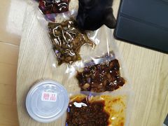 -鑫记婆婆兔·成都特产·兔头手撕兔(太古里店)