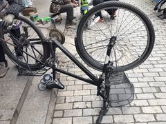 -肖氏修车行(严丰路店)