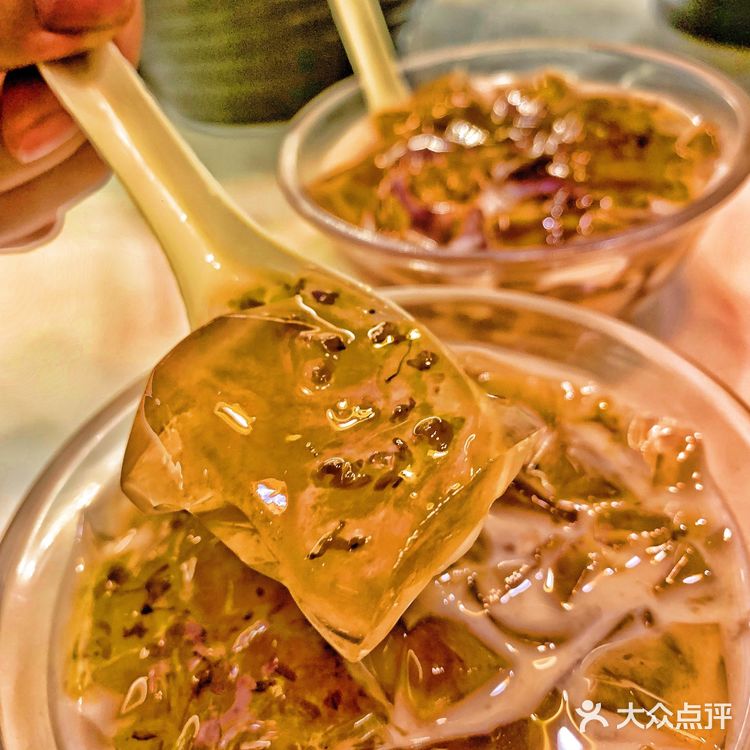 🆘朋友不顾形象嗦手指‼️比脸大蓝龙夸张了‼️