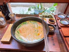 -银米·云南传统过桥米线(双廊黑金冠店)