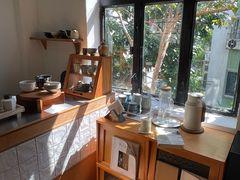 -彳亍咖啡·这里(水湾路店)