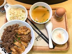 -熊吞·大碗丼烧肉饭(济宁万达广场店)