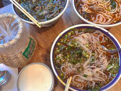 -云阿蛮云南生烫牛肉米线(奉贤路店)