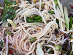 傣味鸡丝米线-哪爪小锅米线·拌鸡爪