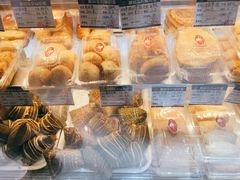 -白玉兰食品甜凤店(合生汇店)