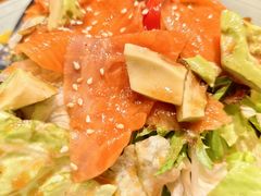 牛油果海鲜沙拉-人间酒暖·Go blanc·烧鸟·深夜食堂(陆家嘴店)