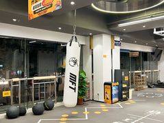 -超鹿运动(达信大厦店)