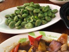 -胡子饮食店