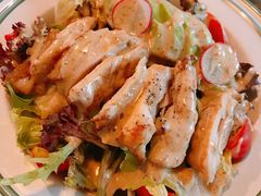 牛油果烤肉沙拉-I HOLIC艾豪丽披萨(KKone店)
