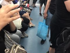 -新百广场(地铁站)