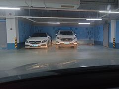 -金谊广场-停车场