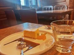 -证大大拇指广场(芳甸路店)