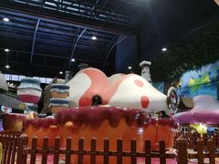 -蓝精灵乐园·世茂精灵之城主题乐园