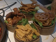 -瓜西西重庆火锅(花溪店)