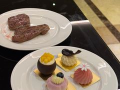 -大中华希尔顿酒店-念自助餐·嗨啤·小龙虾