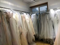 -觅白婚纱礼服馆