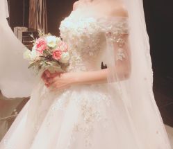 点击看大图 -GRACE KELLY婚纱与礼服(北京店)