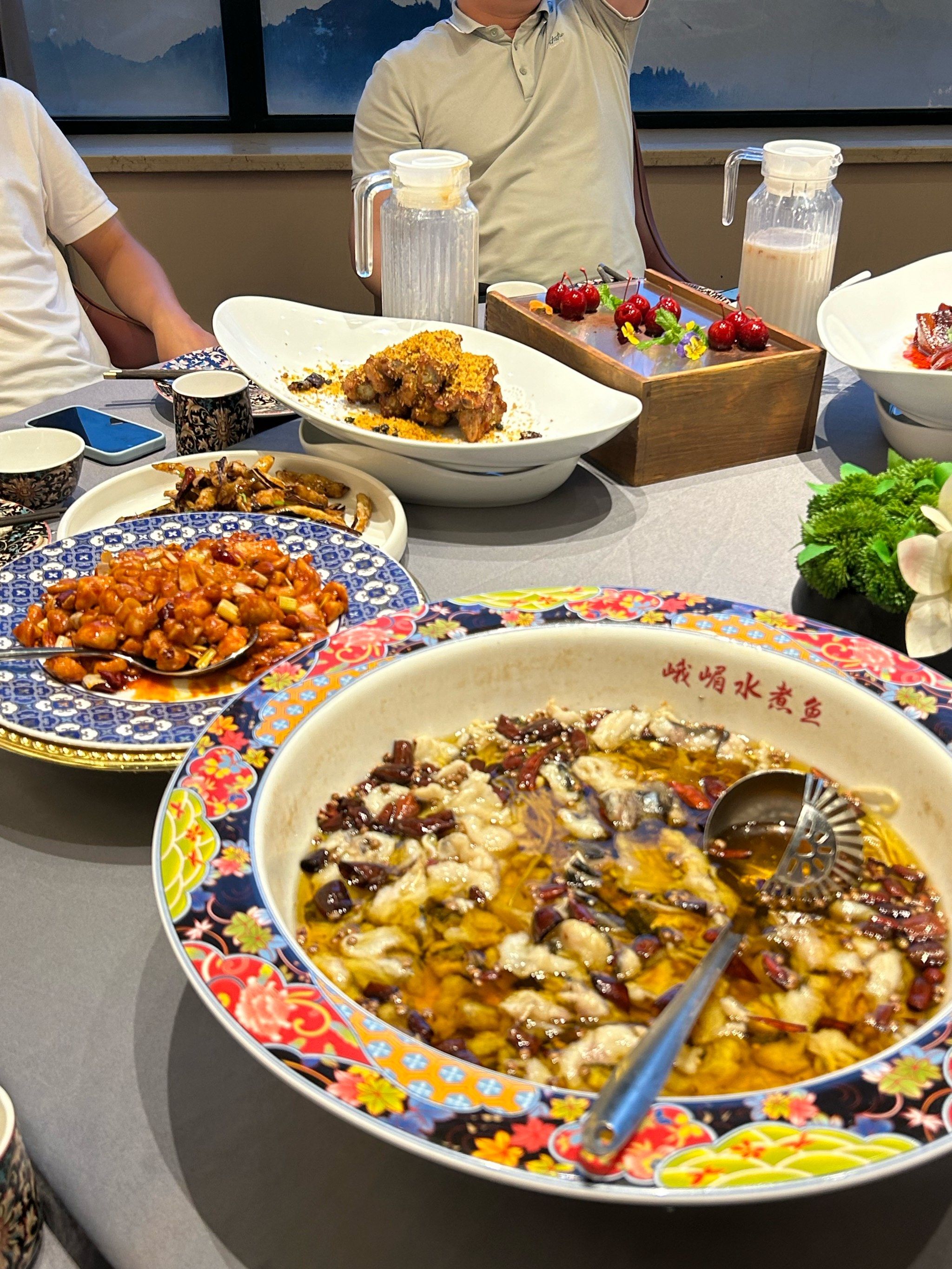 峨嵋酒家招牌菜不错