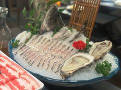 -鲜入唯煮·港式海鲜牛肉火锅(金宝街店)