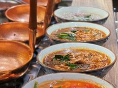 -叁窝雀·云南小锅米线(万象汇店)
