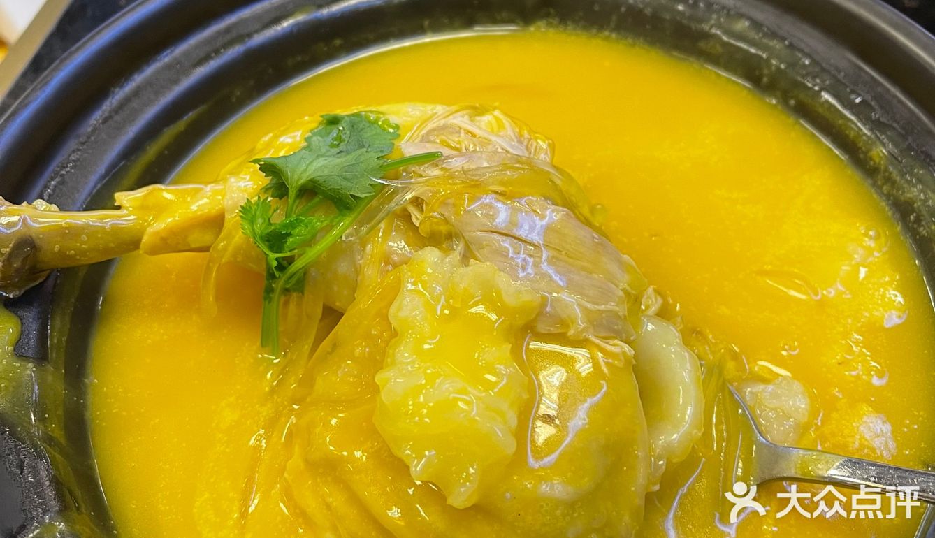 大口吃大鸡腿花胶翅实在太爽了！