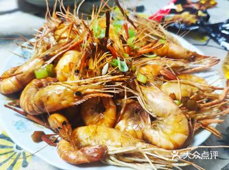 食材鲜活白脚虾500g,姜4片，大蒜两瓣，小葱一颗