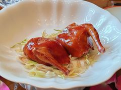 脆皮乳鸽-华尔道夫酒店·紫金阁