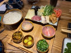 蒙自过桥米线-麦麦山云南菜(复地活力城店)