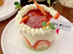 草莓慕斯-Ten Olives甜点