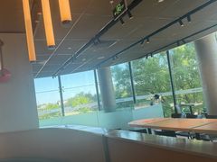 -麦当劳(展览路店)