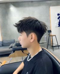 -尤司男士国潮理发馆