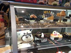 面包甜点陈列柜-DQ·蛋糕·冰淇淋(万象城店)