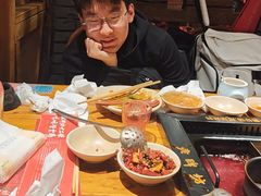 -老牌坊云南鱼豆花火锅(爱建店)