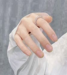 -悦指间美甲美睫