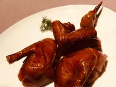 脆皮乳鸽-新荣记(BFC外滩金融中心店)
