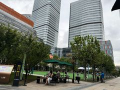 -星巴克(上海长宁来福士1F店)