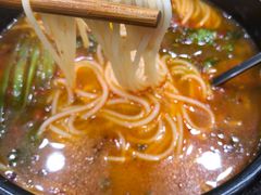 砂锅米粉-猪脑壳凉面(武陵源店)