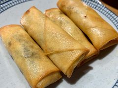 雪菜黄鱼春卷-南小蟹手工點心(三里屯店)