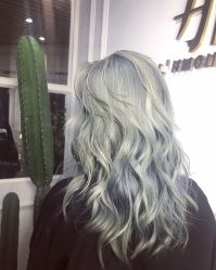 -变画·发型STUDIO