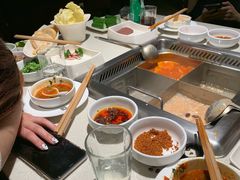 -海底捞火锅鲜切牛肉主题店(长寿路店)