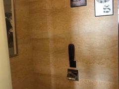 -成都保利公园皇冠假日酒店(熊猫基地店)