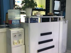 -提一眼镜·蔡司·依视路(小寨店)