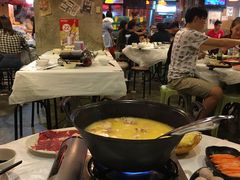 -鲜入围煮花胶鸡海鲜火锅