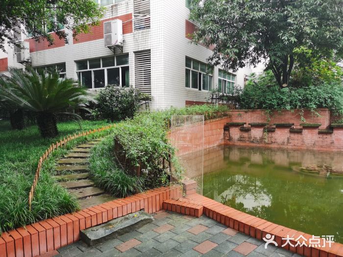 重庆工商职业学院(华岩校区)图片