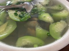 丝瓜花蛤汤-三碟海鲜餐厅(崇武店)