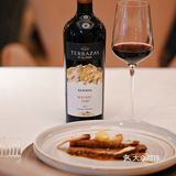 提前预订了TERRAZAS台阶红酒和酒店合作菜单