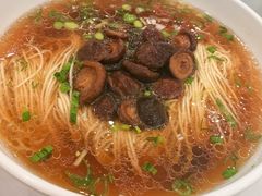 -老西白点心店