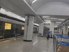 -铁西广场(地铁站)