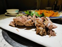 手抓羊肉-马老六清真餐饮(西站店)